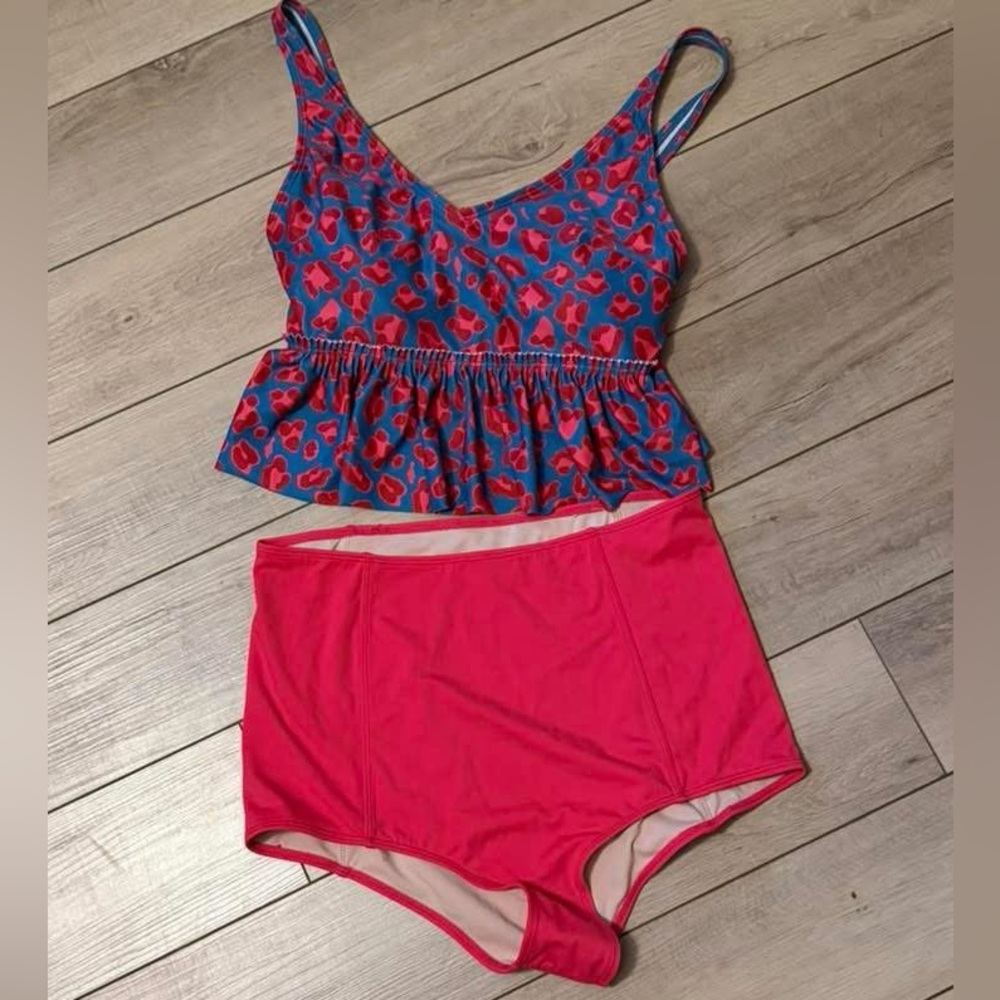 Kortni Jeane Blue & Pink Leopard Peplum Bikini Set (Small top and medium bottoms